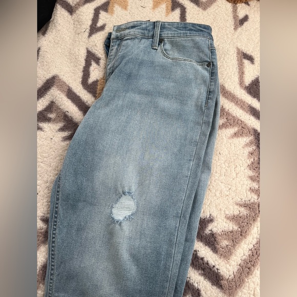 ❌SOLD❌Size 14 Buffalo Rip & Repair Mid-Rise Skinny Jeans - Distressed Cut - Picture 6 of 7